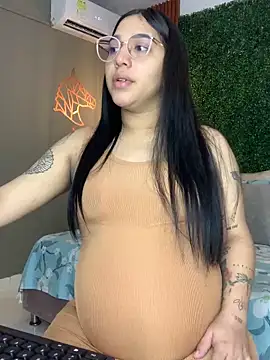 Snapshot of Amandanauty chatting on 02/28/25, 09:33 Amandanauty online show from 02/28/25, 09:33