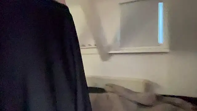 Snapshot of Femboykitten01 chatting on 03/02/25, 04:42 Femboykitten01 online show from 03/02/25, 04:42