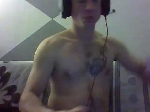 Snapshot of aroj95 chatting on 03/26/26, 02:50 aroj95 online show from 03/26/26, 02:50