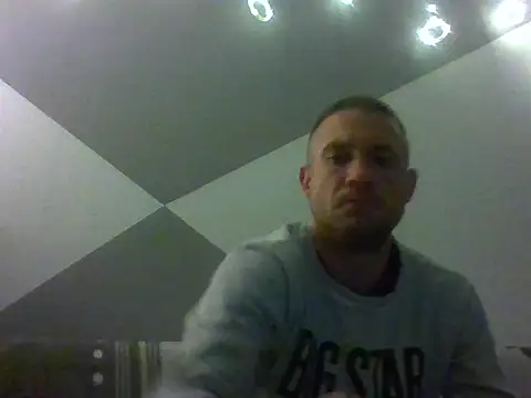 Snapshot of aroj95 chatting on 04/22/26, 08:32 aroj95 online show from 04/22/26, 08:32