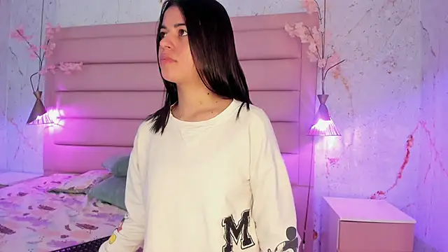 IvySanders1 online show from 11/19/25, 12:27