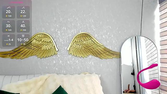 Snapshot of EmmaFerrary chatting on 11/19/25, 09:26 EmmaFerrary online show from 11/19/25, 09:26