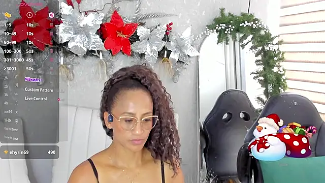 Snapshot of EmmaFerrary chatting on 12/02/25, 06:36 EmmaFerrary online show from 12/02/25, 06:36