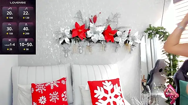 Snapshot of EmmaFerrary chatting on 12/13/25, 07:53 EmmaFerrary online show from 12/13/25, 07:53