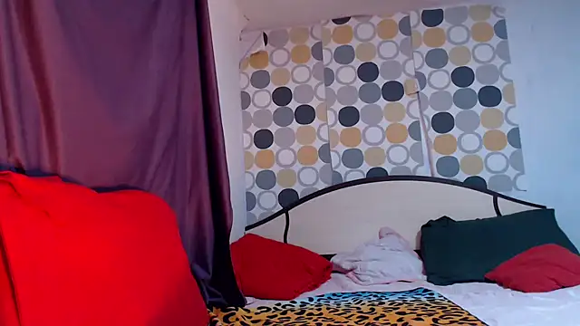 Snapshot of sexyevalove chatting on 02/04/26, 02:39 sexyevalove online show from 02/04/26, 02:39