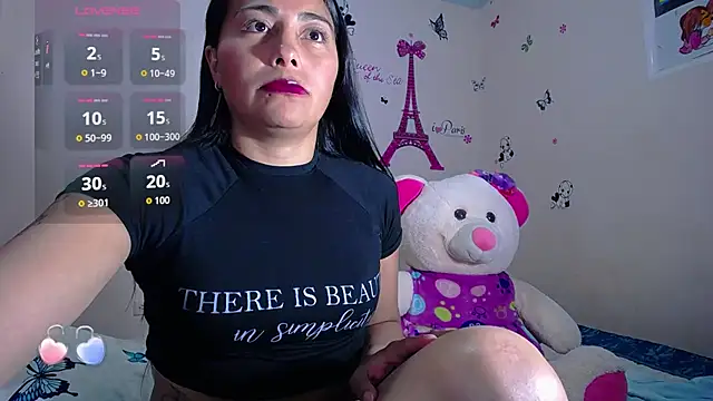 Snapshot of hanna_girl21 chatting on 10/18/25, 02:58 hanna girl21 online show from 10/18/25, 02:58