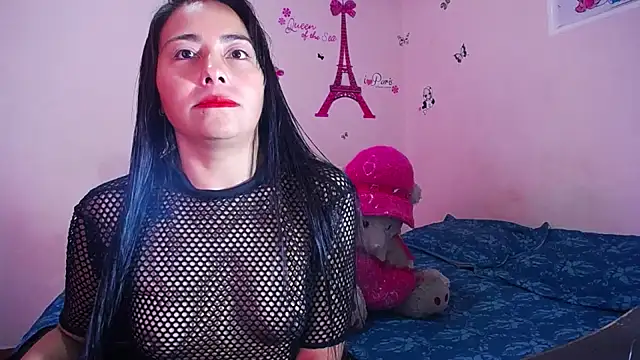 Snapshot of hanna_girl21 chatting on 12/20/25, 02:35 hanna girl21 online show from 12/20/25, 02:35