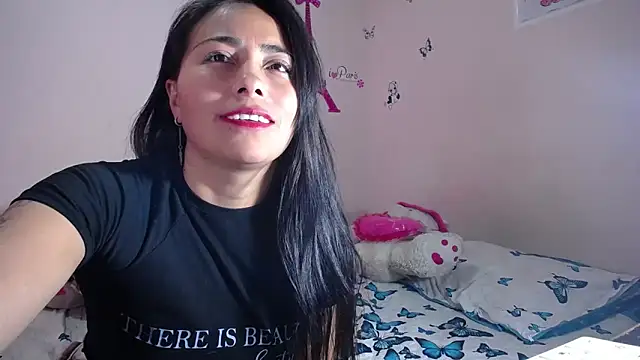 Snapshot of hanna_girl21 chatting on 02/12/26, 01:28 hanna girl21 online show from 02/12/26, 01:28