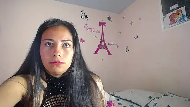 Snapshot of hanna_girl21 chatting on 04/25/26, 02:03 hanna girl21 online show from 04/25/26, 02:03