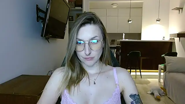 illusorycat online show from 10/03/25, 08:06