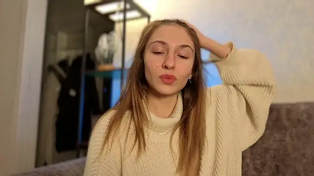 LovelyKatea online show from 11/16/25, 12:44