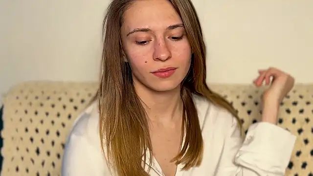 LovelyKatea online show from 05/01/26, 01:37