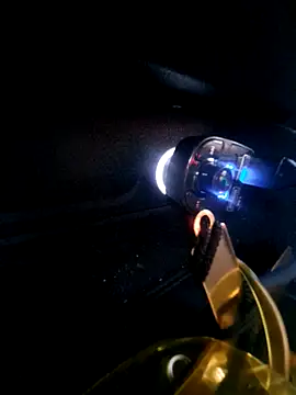 Snapshot of utoopia777 chatting on 12/21/25, 12:12 utoopia777 online show from 12/21/25, 12:12