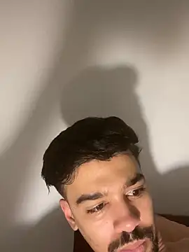 Snapshot of Hermanooooooo chatting on 12/03/24, 05:53 Hermanooooooo online show from 12/03/24, 05:53