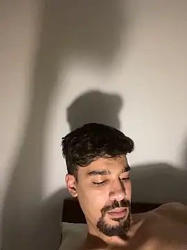 Snapshot of Hermanooooooo chatting on 01/14/25, 02:08 Hermanooooooo online show from 01/14/25, 02:08