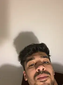 Snapshot of Hermanooooooo chatting on 02/04/25, 06:14 Hermanooooooo online show from 02/04/25, 06:14