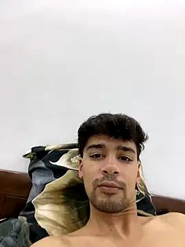 Snapshot of Hermanooooooo chatting on 12/23/25, 01:14 Hermanooooooo online show from 12/23/25, 01:14