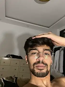 Snapshot of Hermanooooooo chatting on 01/06/26, 06:55 Hermanooooooo online show from 01/06/26, 06:55