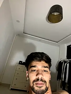 Snapshot of Hermanooooooo chatting on 01/08/26, 01:08 Hermanooooooo online show from 01/08/26, 01:08