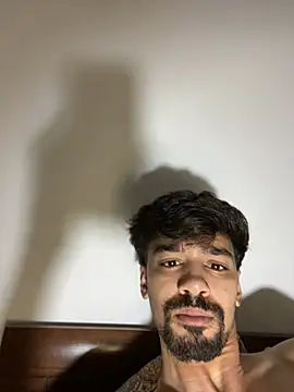 Snapshot of Hermanooooooo chatting on 02/12/26, 07:36 Hermanooooooo online show from 02/12/26, 07:36