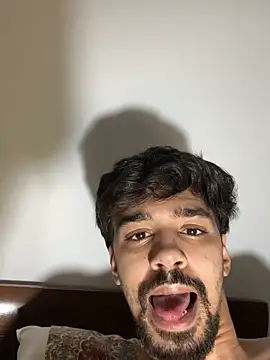 Snapshot of Hermanooooooo chatting on 02/23/26, 06:22 Hermanooooooo online show from 02/23/26, 06:22