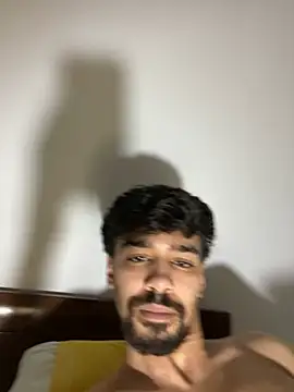 Snapshot of Hermanooooooo chatting on 03/01/26, 04:03 Hermanooooooo online show from 03/01/26, 04:03