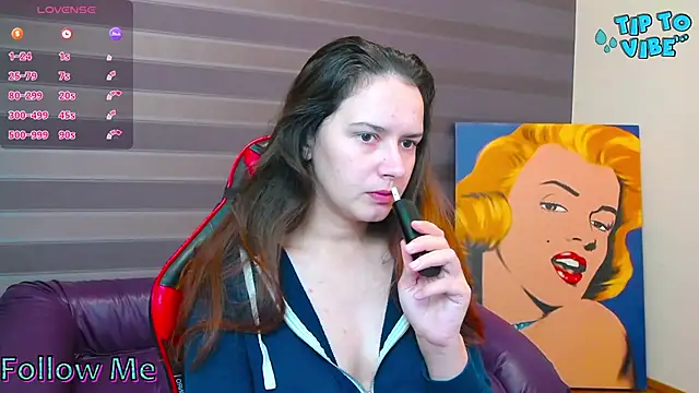 iris nikhols online show from 10/07/25, 02:09