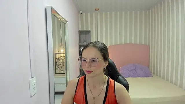 LORELAIGIVEN online show from 03/12/26, 12:33