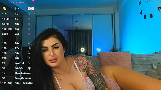 MichelleSwanX online show from 10/27/25, 08:02