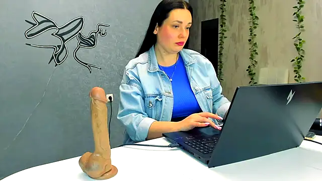 WorshipLilit online show from 01/10/26, 01:07