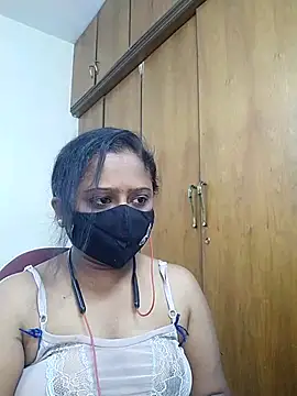sexynayan23 online show from 05/14/26, 01:07