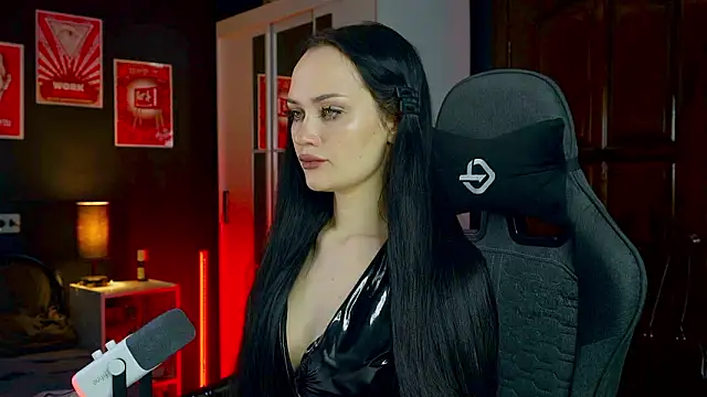 QueenAliss online show from 02/13/26, 06:31