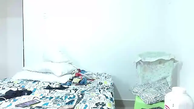 Snapshot of -Anarka- chatting on 11/10/25, 02:49 -Anarka- online show from 11/10/25, 02:49