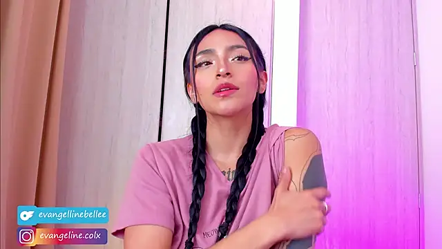 Evangeline Belle online show from 12/17/25, 11:16