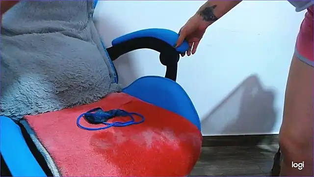 klylls squirt  online show from 02/04/25, 03:00