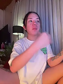 Snapshot of SweetCheska19 chatting on 02/24/26, 07:06 SweetCheska19 online show from 02/24/26, 07:06