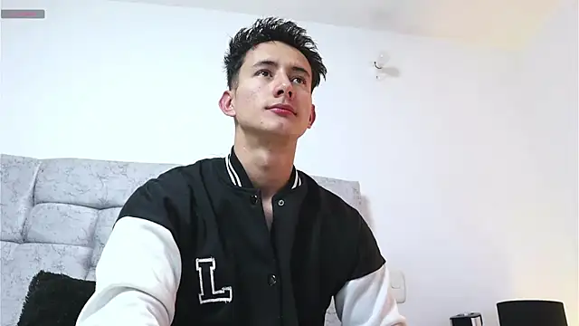  Alexxx online show from 02/04/25, 10:55