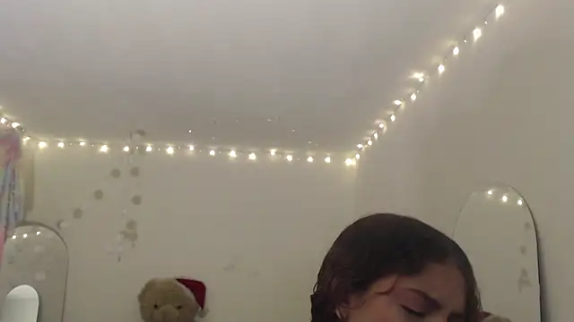 ValienteGirl  online show from 01/15/26, 04:28