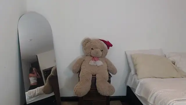 ValienteGirl  online show from 03/07/26, 05:04