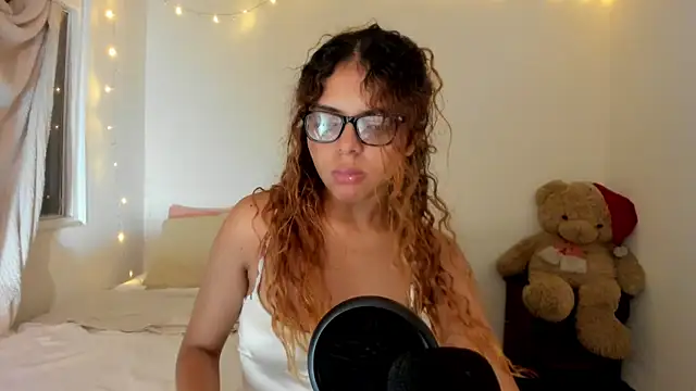 ValienteGirl  online show from 05/06/26, 05:03
