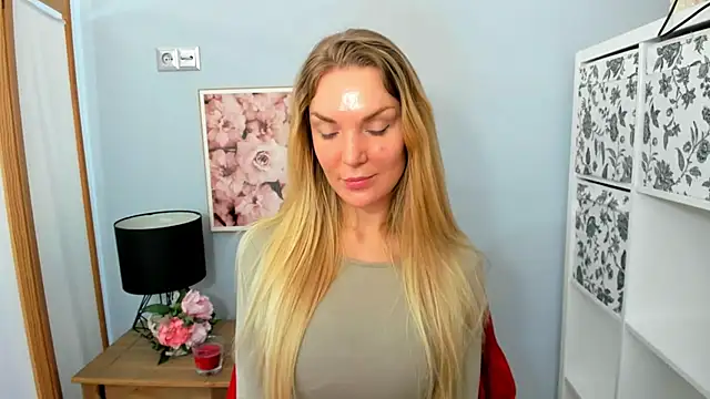 Snapshot of AulloraHoney chatting on 02/16/25, 09:48 AulloraHoney online show from 02/16/25, 09:48