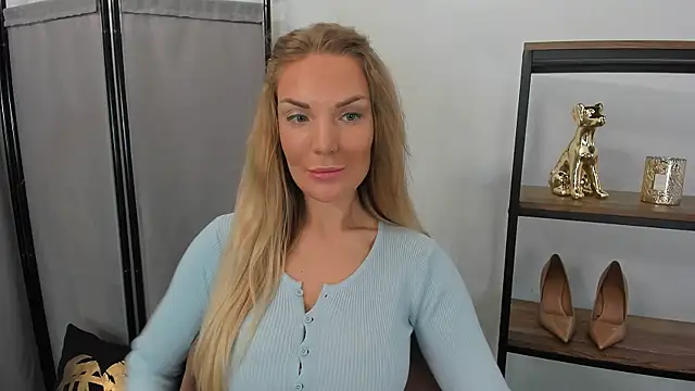 AulloraHoney online show from 06/07/26, 05:44