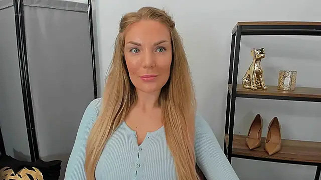 AulloraHoney online show from 06/16/26, 05:21