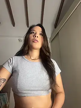 Little Amber6 online show from 10/24/25, 10:06