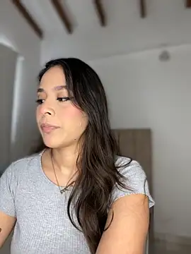 Little Amber6 online show from 11/02/25, 08:00