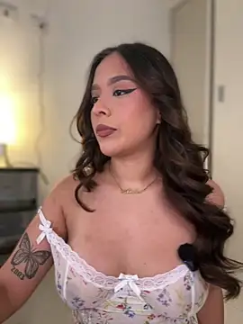 Snapshot of Little_Amber6 chatting on 03/08/26, 06:34 Little Amber6 online show from 03/08/26, 06:34