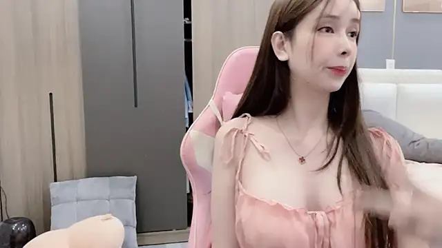 Snapshot of ANNA102 chatting on 02/06/26, 08:18 ANNA102 online show from 02/06/26, 08:18