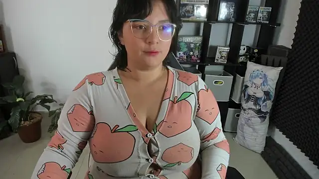 aika-dreams online show from 01/15/25, 12:25