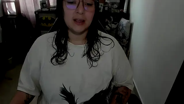 Snapshot of aika-dreams chatting on 06/10/26, 01:43 aika-dreams online show from 06/10/26, 01:43