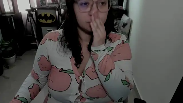 Snapshot of aika-dreams chatting on 07/12/26, 02:19 aika-dreams online show from 07/12/26, 02:19